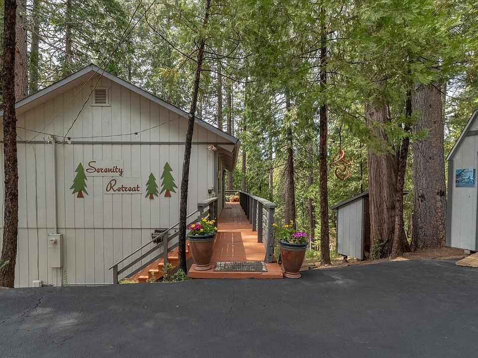1st image of 2900 Pine Knoll Dr