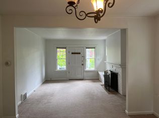 736 N 79th St, Seattle, WA 98103