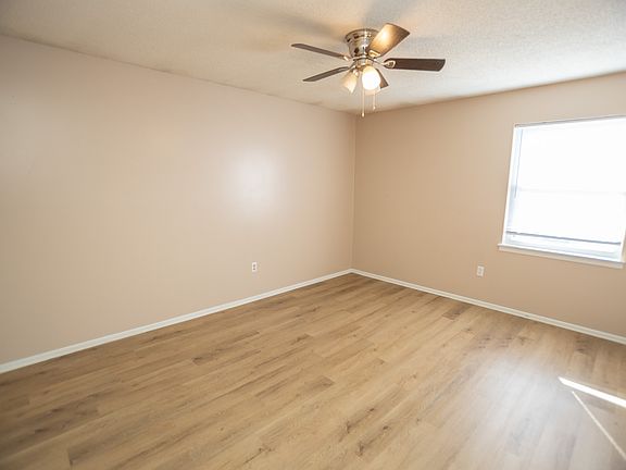 2nd image of 220 W Ashley St #11183941
