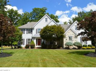 7795 Glengate Dr, Broadview Heights, OH 44147