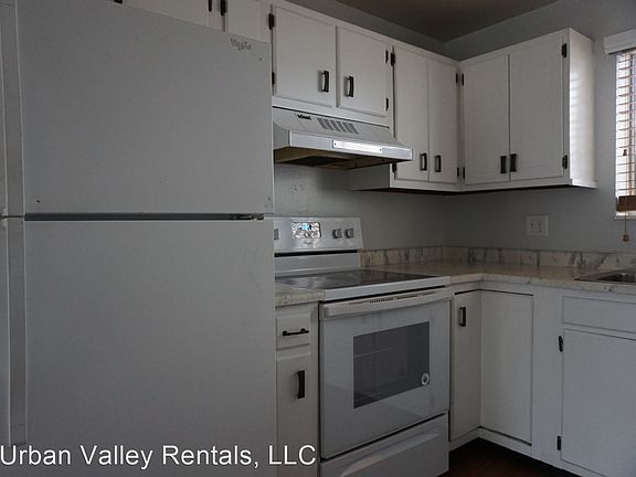 4th image of 3320 W Lemay Ave