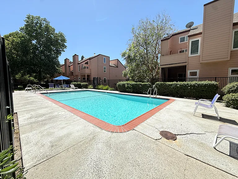 5398 Borneo Cir — Photo 21