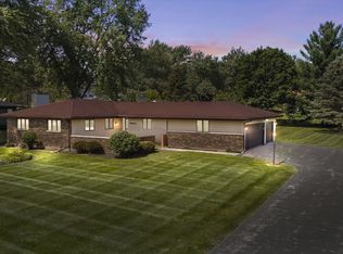 38W132 Kristin Dr, Elgin, IL 60124