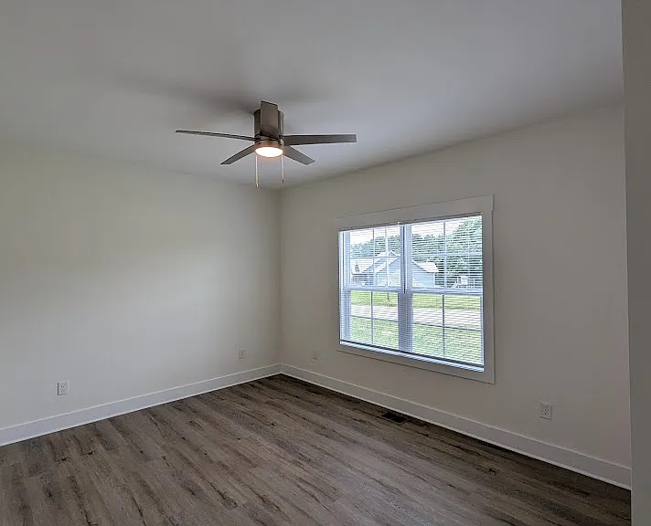 121 Coley Ct — Photo 9
