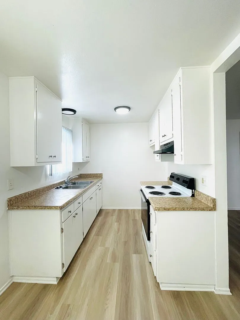 229 W. Santa Barbara Street, Santa Paula, CA 93060 — Photo 1