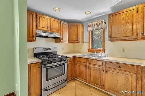 2 bed, 1226 sqft, $1,900 — Photo 2