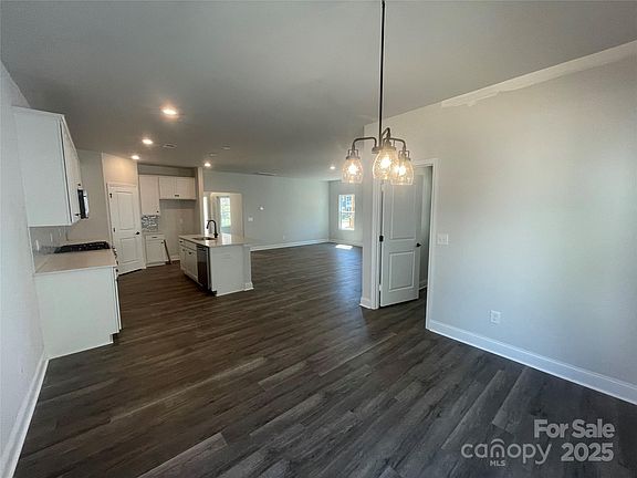 3rd image of 4024 Grommet Ct
