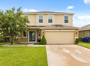 3597 Umbrella Ct, Tavares, FL 32778