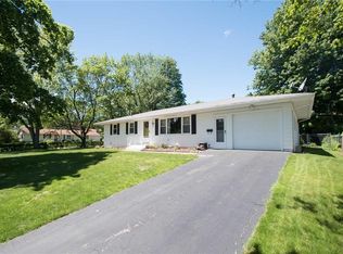 184 Little Creek Dr, Rochester, NY 14616