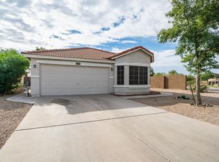 925 E Nardini St, San Tan Valley, AZ 85140