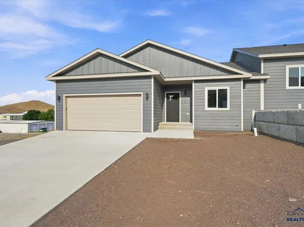 702 S 31st St, Spearfish, SD 57783