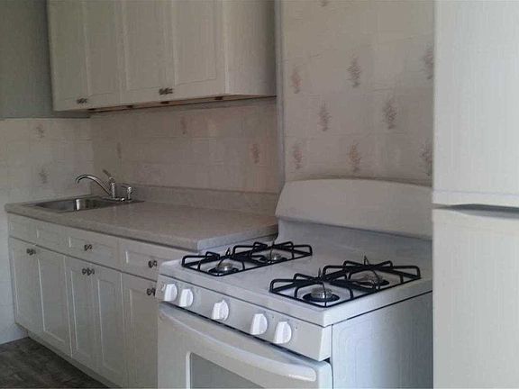 2nd image of 7114 Myrtle Ave #2