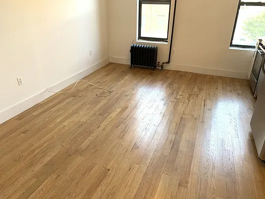 Rented by Tapiro Realty | media 3