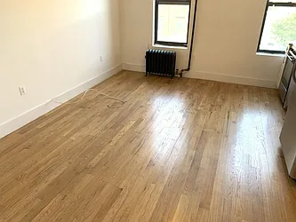 Rented by Tapiro Realty