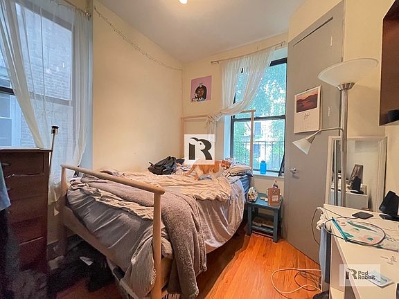3rd image of 653 Park Pl #2LB