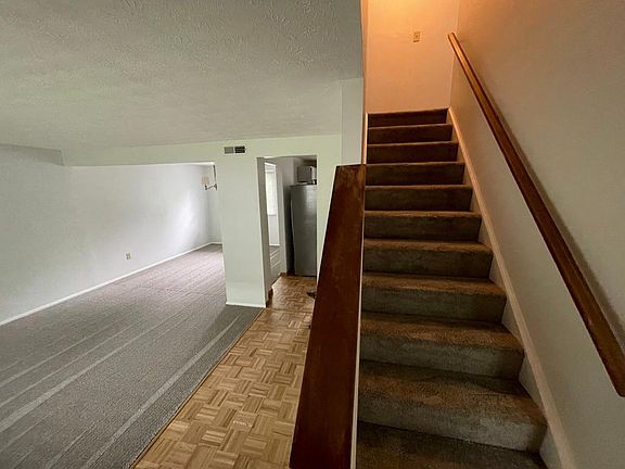 4th image of 1651 Garry Dr