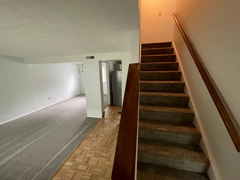 1651 Garry Dr — Photo 5
