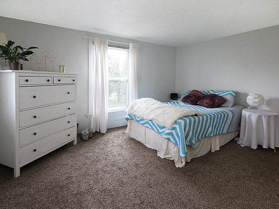 5th image of 726 Eastern Ave NE #2