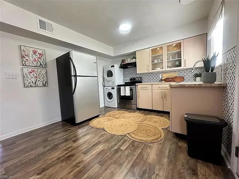 3217 Dunkirk Ave #B — Photo 3