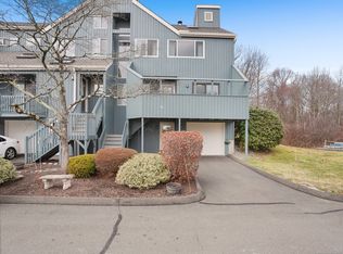 444 Wooded Ln #444, Shelton, CT