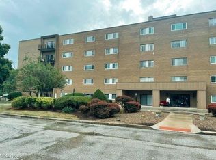 20333 Detroit Rd APT 510B, Rocky River, OH 44116