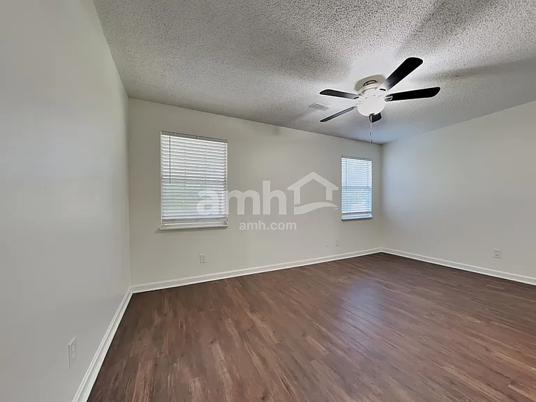 7548 Applecross Rd — Photo 9
