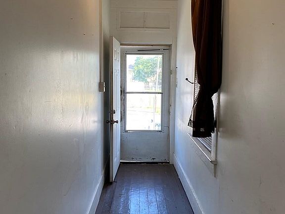 5th image of 1816 Avenue N