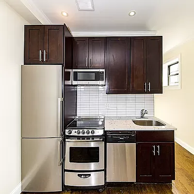 Rented by Avenues Real Estate | media 12