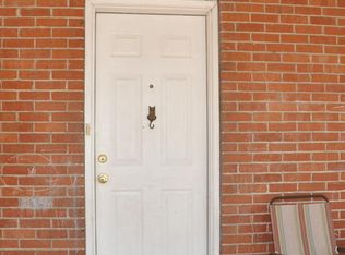711 Edith Blvd SE, Albuquerque, NM 87102