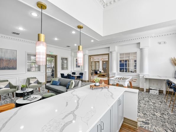 2691 Charleston Town Pl #4-207