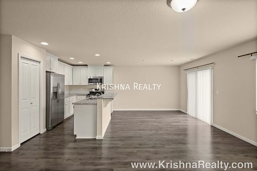 Stunning 4 Bedroom | 2.5 Bathroom Home | Sought-After North Bethany at Abbey Creek | Spectacular ... — Photo 4