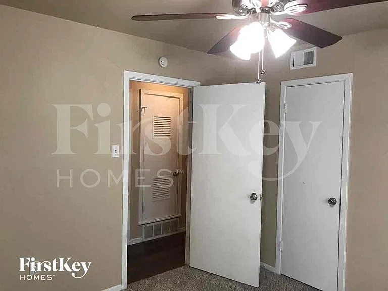 5605 Odessa Ave — Photo 12