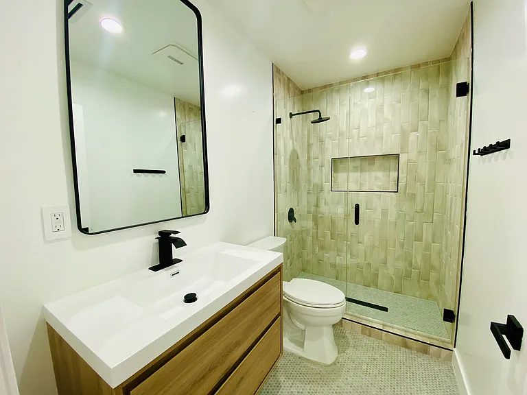 539 Avon Ave — Photo 13