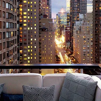 Rented by R New York | media 33