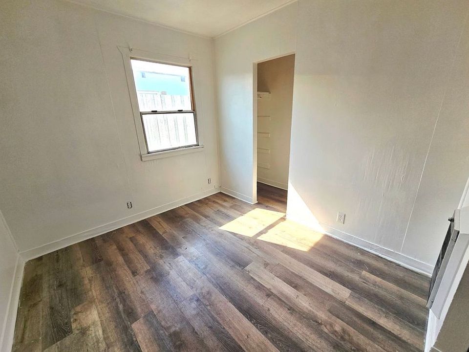 2nd image of 1056 W Marina Dr #3