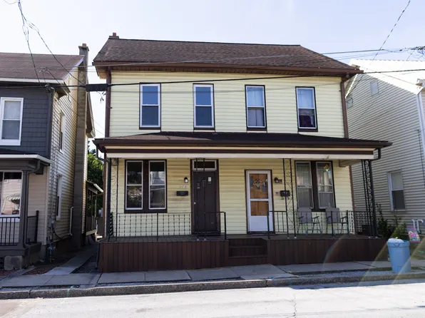 208 W Carpenter Ave, Myerstown, PA 17067