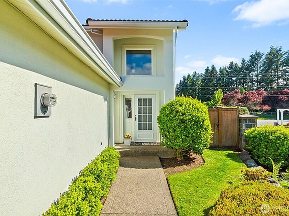 4th image of 6638 Milano Court SE
