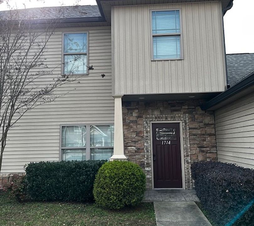 1st image of 1714 Stonebriar Dr NE