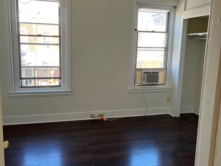 4712 Upland St — Photo 10