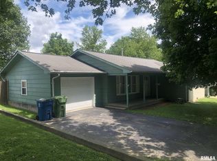 207 Plum St, Anna, IL 62906