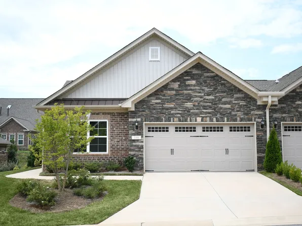 2101 Friedberg Village Dr, Winston Salem, NC 27127