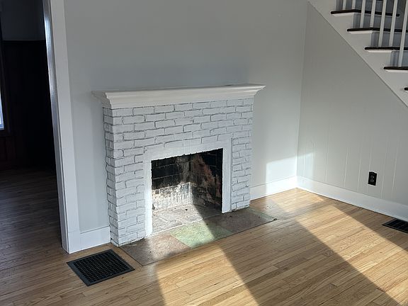 3rd image of 18 Arlington St