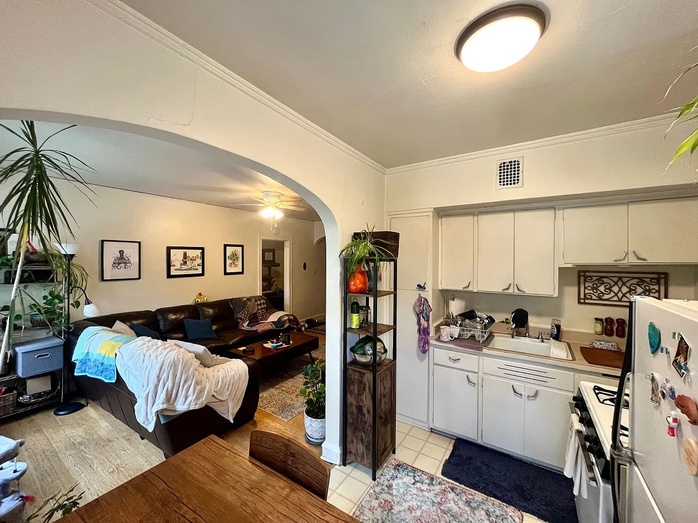 4272 N Wilson Dr — Photo 4