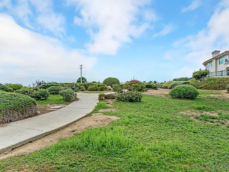 7564 Navigator Cir — Photo 65
