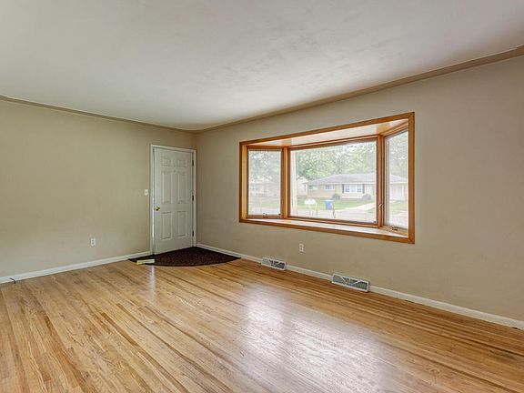 5th image of 4468 Burgis Ave SE