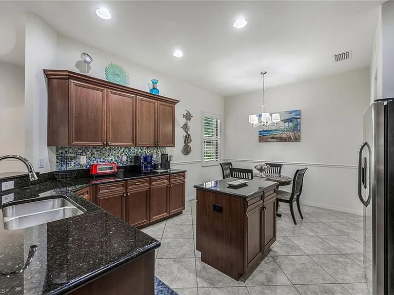11072 Esteban Dr — Photo 7