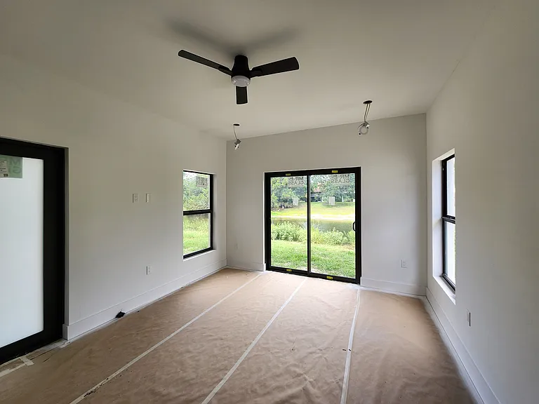 10651 Hampton St — Photo 9