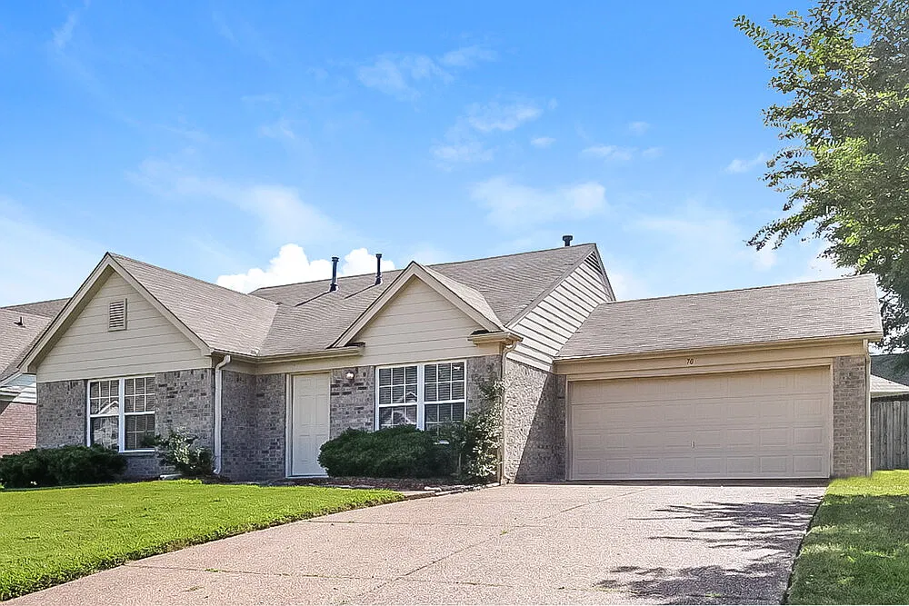3 bed, 2.0 bath, 1448 sqft, $2,710 — Photo 3