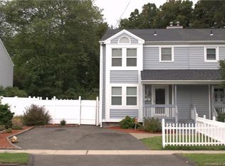 31 California St, Stratford, CT 06615