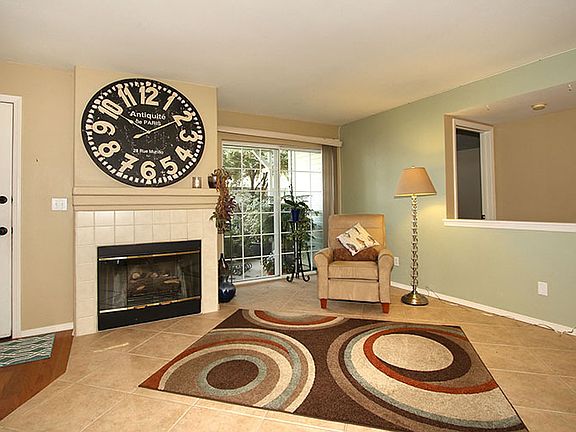 5th image of 2475 S Village Green Dr